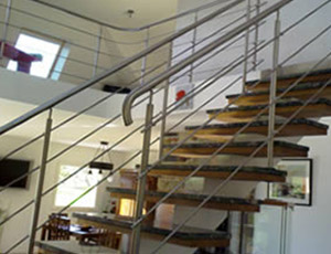 Fabrication et pose d'escalier métal et mixte bois en Bretagne