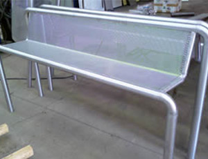 Mobilier urbain en inox avec STO d'Armor en Bretagne Morbihan
